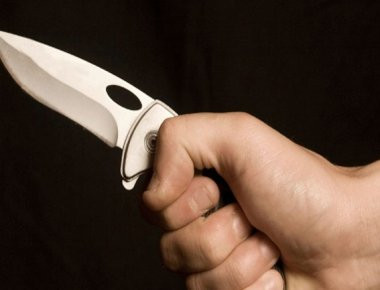 Πρωτοφανές: Κουκουλοφόρος μπήκε σε φροντιστήριο και λήστεψε την τάξη εν ώρα μαθήματος!